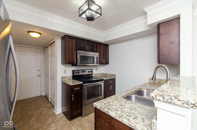 4829 Ossington Court, Indianapolis, IN 46254