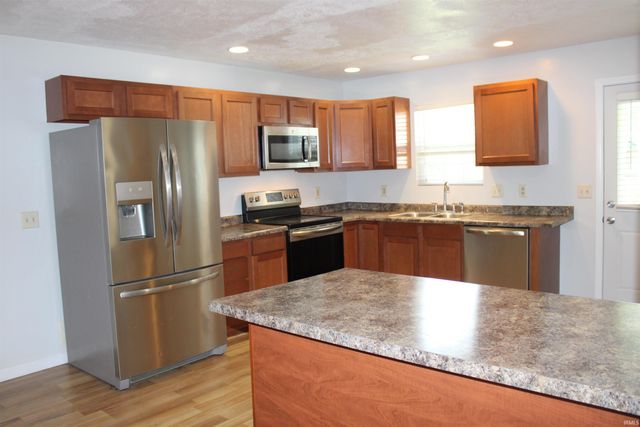 12620 Kenai Drive, Evansville, IN 47725