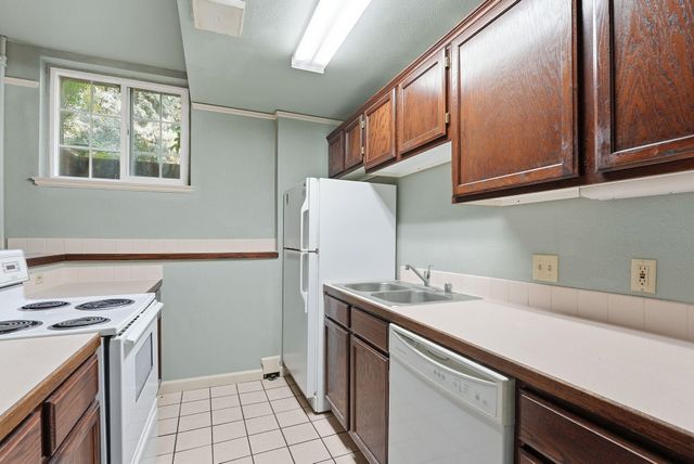 852 N Summit Blvd, Spokane, WA 99201