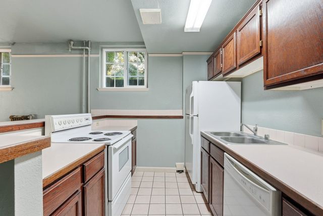 852 N Summit Blvd, Spokane, WA 99201