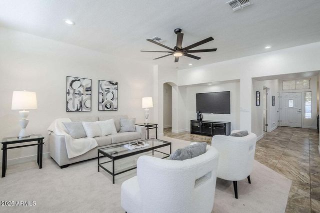 1001 N QUAIL Lane, Gilbert, AZ 85233