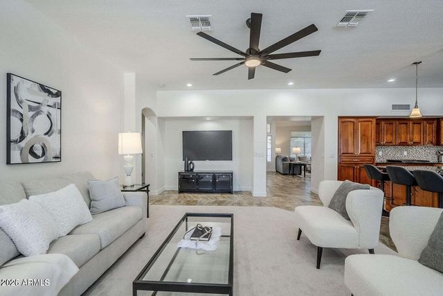 1001 N QUAIL Lane, Gilbert, AZ 85233