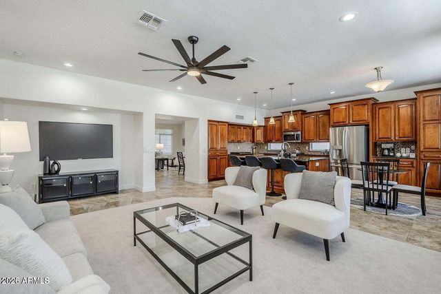 1001 N QUAIL Lane, Gilbert, AZ 85233