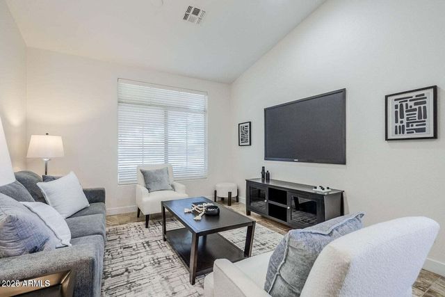 1001 N QUAIL Lane, Gilbert, AZ 85233