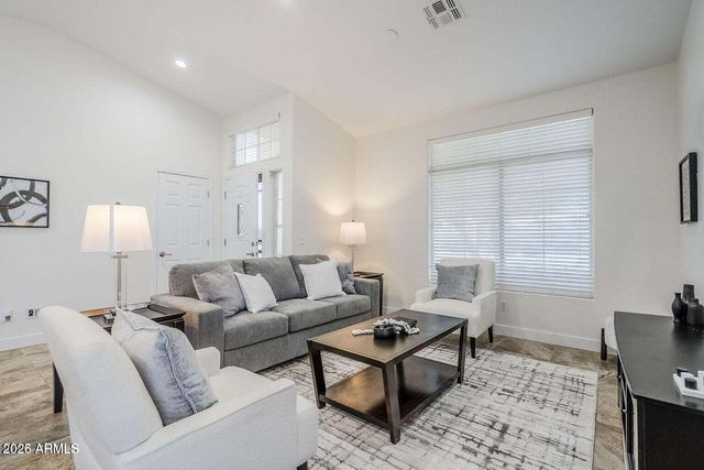 1001 N QUAIL Lane, Gilbert, AZ 85233