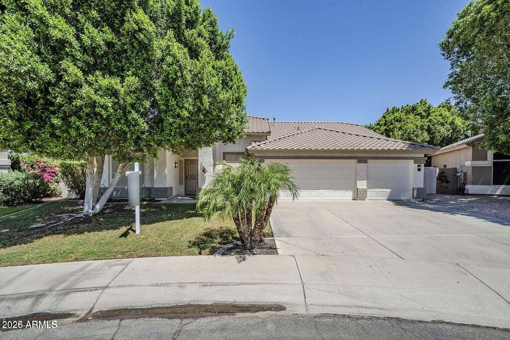 1001 N QUAIL Lane, Gilbert, AZ 85233