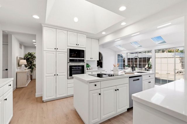 10 Darryl Drive, Campbell, CA 95008