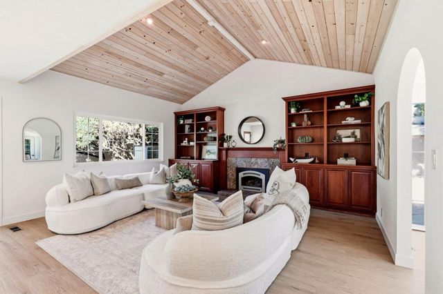 10 Darryl Drive, Campbell, CA 95008