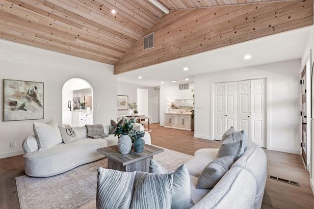 10 Darryl Drive, Campbell, CA 95008