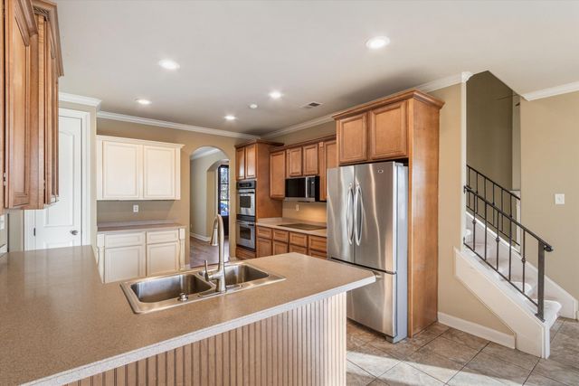 8841 RIVER PINE DR, Cordova, TN 38016