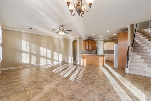 8841 RIVER PINE DR, Cordova, TN 38016