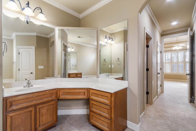 8841 RIVER PINE DR, Cordova, TN 38016