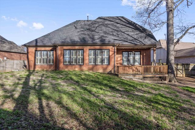 8841 RIVER PINE DR, Cordova, TN 38016