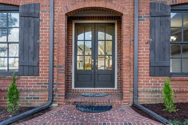 8841 RIVER PINE DR, Cordova, TN 38016