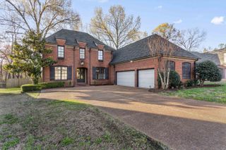 8841 RIVER PINE DR, Cordova, TN 38016