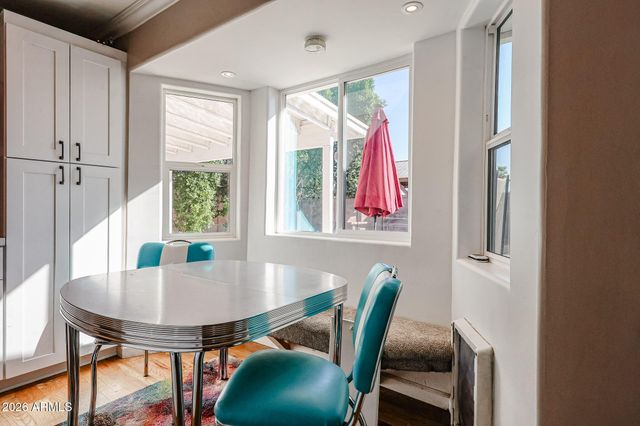 6037 W MARCONI Avenue, Glendale, AZ 85306