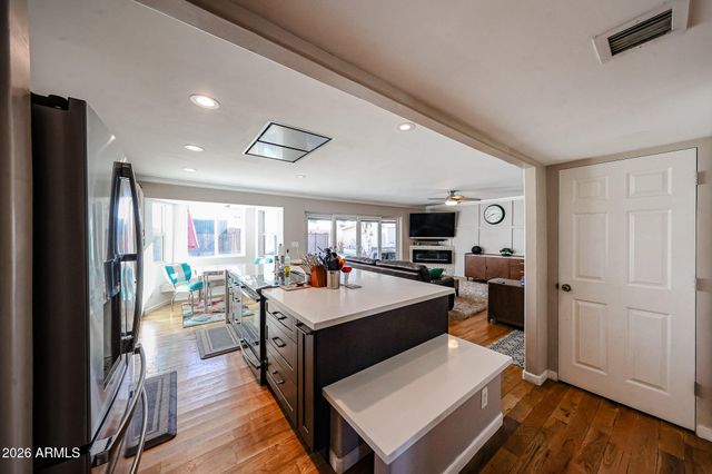 6037 W MARCONI Avenue, Glendale, AZ 85306