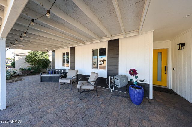 6037 W MARCONI Avenue, Glendale, AZ 85306