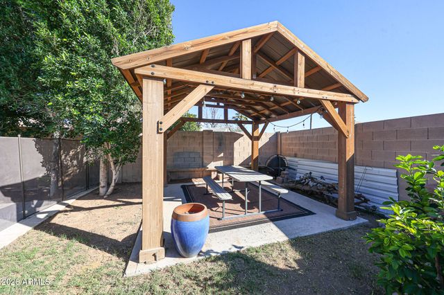 6037 W MARCONI Avenue, Glendale, AZ 85306