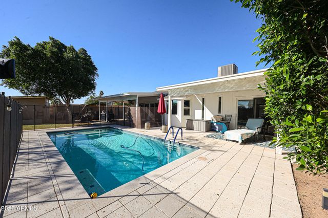 6037 W MARCONI Avenue, Glendale, AZ 85306