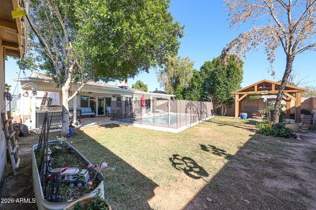 6037 W MARCONI Avenue, Glendale, AZ 85306