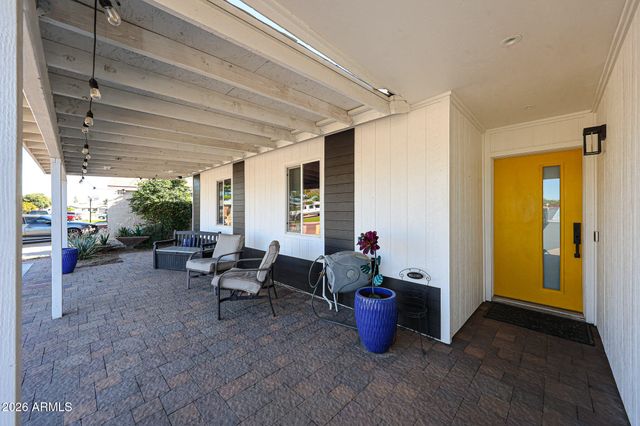 6037 W MARCONI Avenue, Glendale, AZ 85306