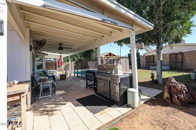 6037 W MARCONI Avenue, Glendale, AZ 85306