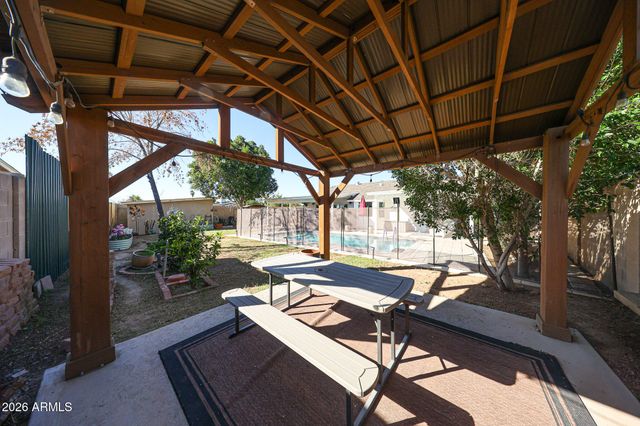 6037 W MARCONI Avenue, Glendale, AZ 85306