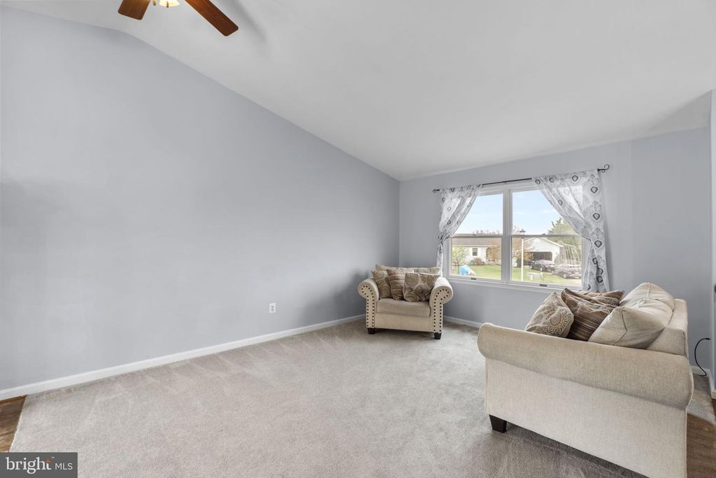 Image 12 of property listing at 9 IRONMASTER CT, Thurmont, MD 21788