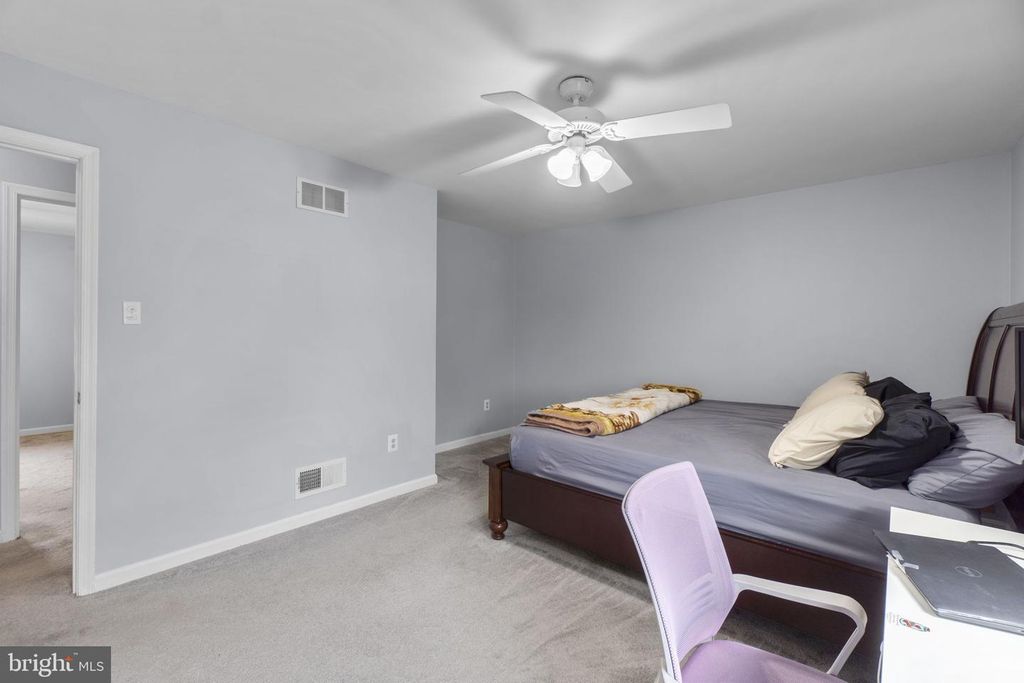 Image 16 of property listing at 9 IRONMASTER CT, Thurmont, MD 21788