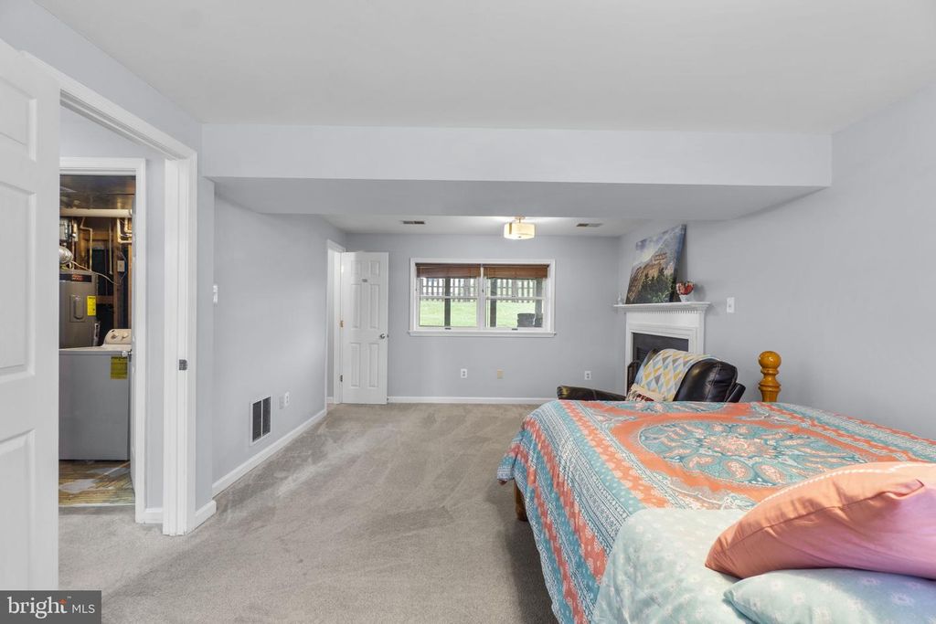 Image 26 of property listing at 9 IRONMASTER CT, Thurmont, MD 21788