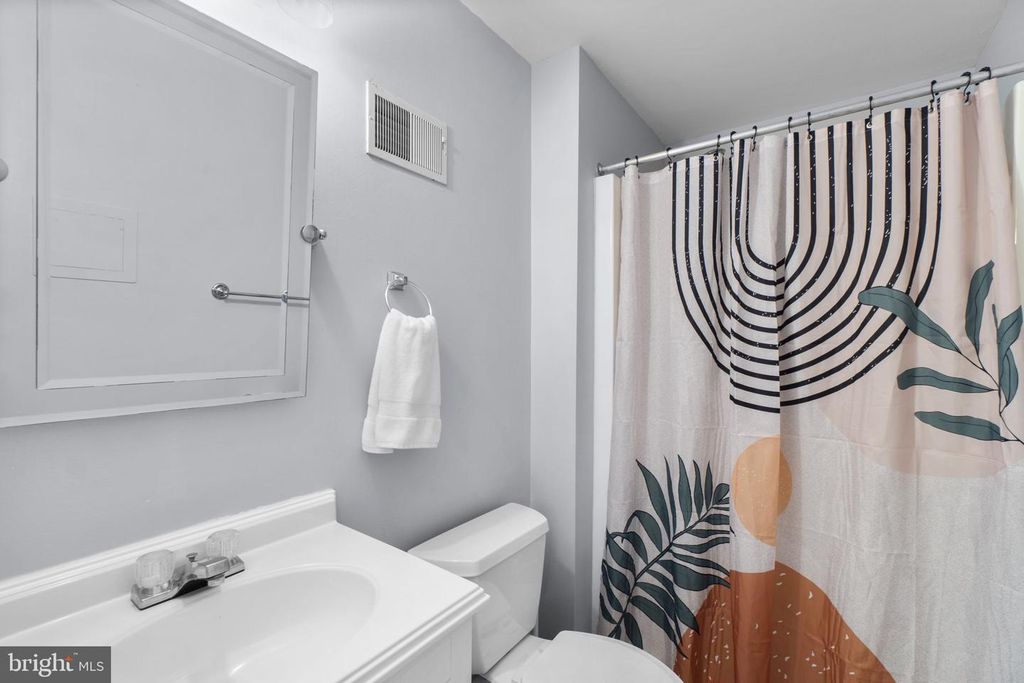 Image 29 of property listing at 9 IRONMASTER CT, Thurmont, MD 21788