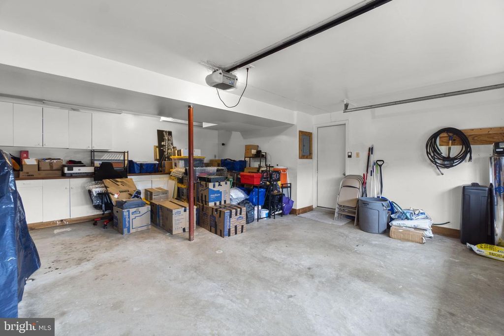 Image 32 of property listing at 9 IRONMASTER CT, Thurmont, MD 21788