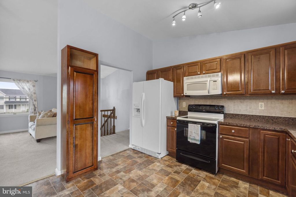 Image 8 of property listing at 9 IRONMASTER CT, Thurmont, MD 21788