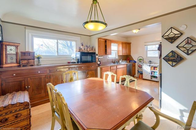 238 E Nepessing Street, Lapeer, MI 48446