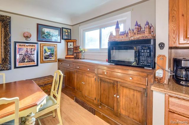 238 E Nepessing Street, Lapeer, MI 48446