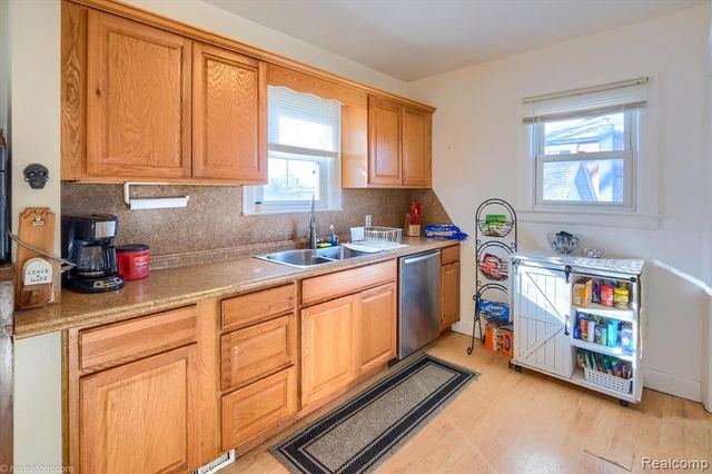 238 E Nepessing Street, Lapeer, MI 48446