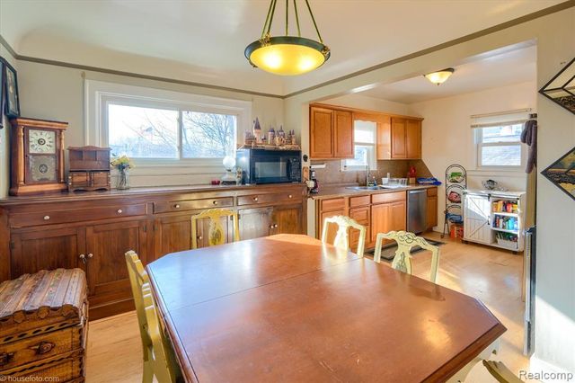 238 E Nepessing Street, Lapeer, MI 48446