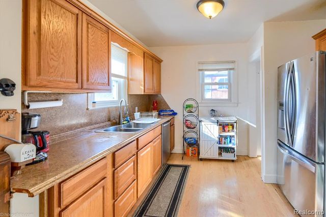 238 E Nepessing Street, Lapeer, MI 48446