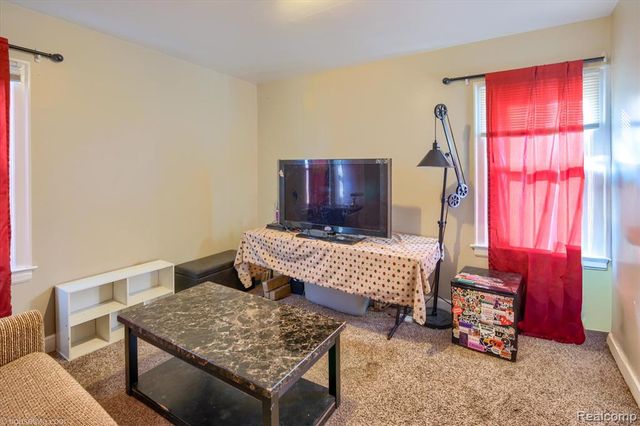 238 E Nepessing Street, Lapeer, MI 48446