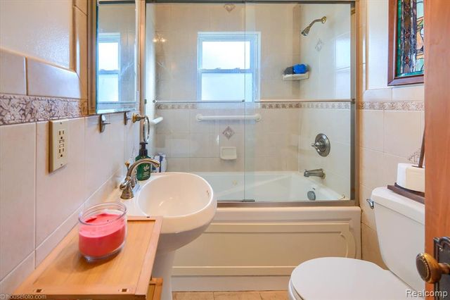 238 E Nepessing Street, Lapeer, MI 48446