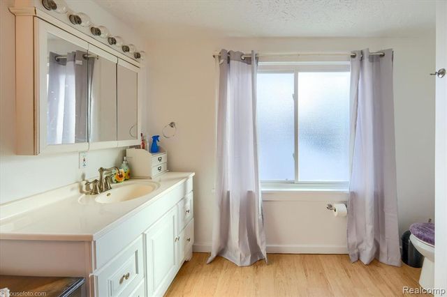 238 E Nepessing Street, Lapeer, MI 48446