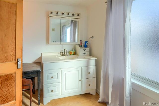 238 E Nepessing Street, Lapeer, MI 48446