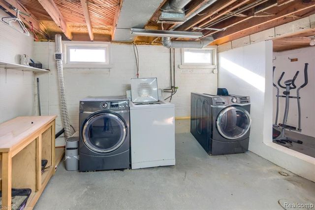 238 E Nepessing Street, Lapeer, MI 48446