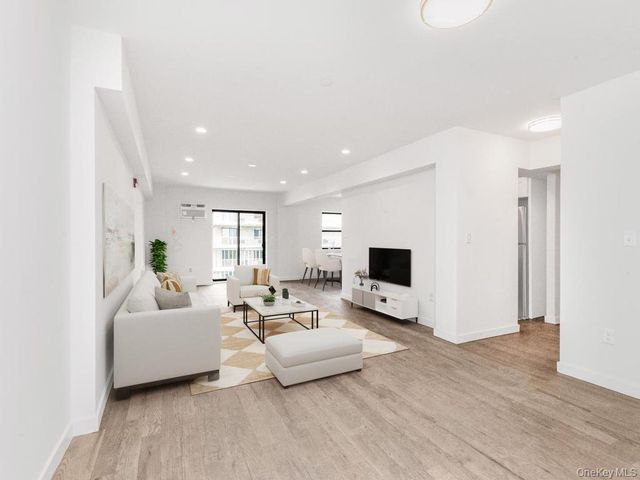 671 Bronx River Road 6L, Yonkers, NY 10704