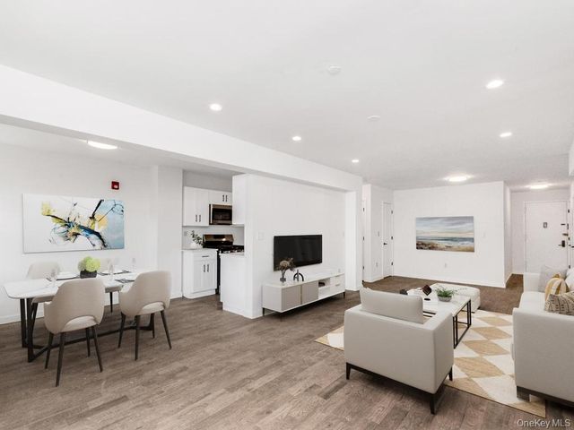 671 Bronx River Road 6L, Yonkers, NY 10704