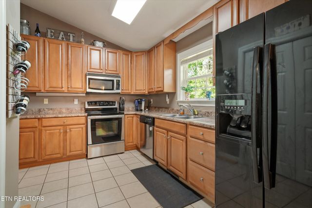 4094 Mountain Vista Rd, Knoxville, TN 37931