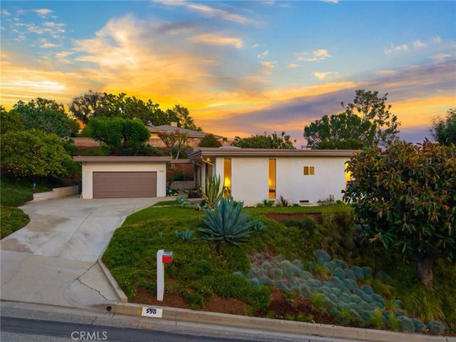 598 Camillo Road, Sierra Madre, CA 91024