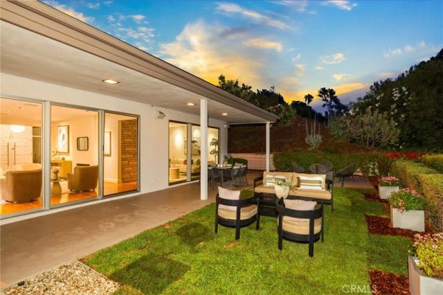 598 Camillo Road, Sierra Madre, CA 91024