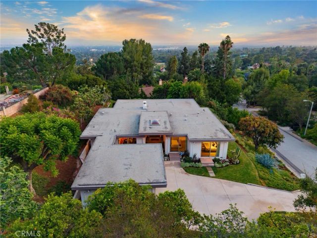 598 Camillo Road, Sierra Madre, CA 91024